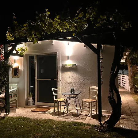 Under The Vine Garden House Apartment Platanion Exterior photo