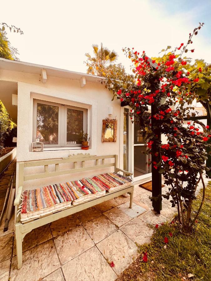 דירה Under The Vine Garden House